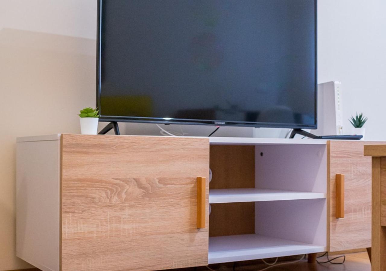 Apartamento Centrico Con Wifi Y Parking De Coche Tamano Medio Onís 外观 照片